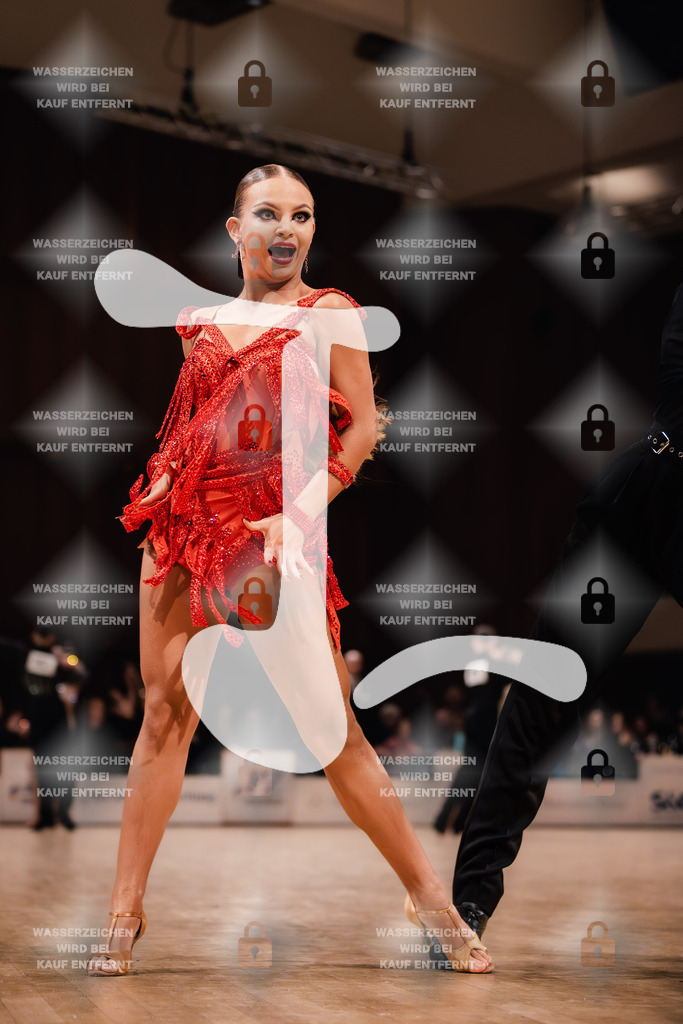 Goldstadtpokal 2025 - WDSF Open Latin Youth 14th (94) Regnars Ozols _ Greta Ozola (Grün-Gold-Club Bremen)-2025-01-25-6735 | Webshop for digital downloads and prints of dance sport, event & show photographer Julian Link - Realisiert mit Pictrs.com