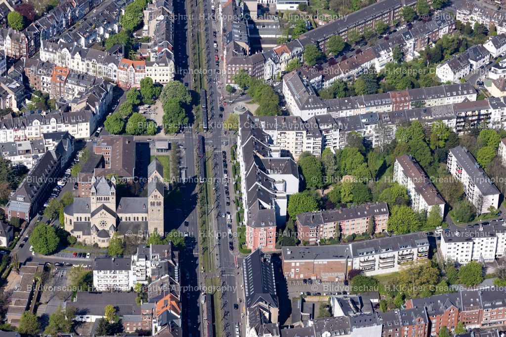 Luftbild Düsseldorf Oberkassel -Kath. Kirche St. Antonius Luegallee  439A3549 | Luftbildfotografie Hermann Klöpper/ Creative-Airphotography - Realisiert mit Pictrs.com
