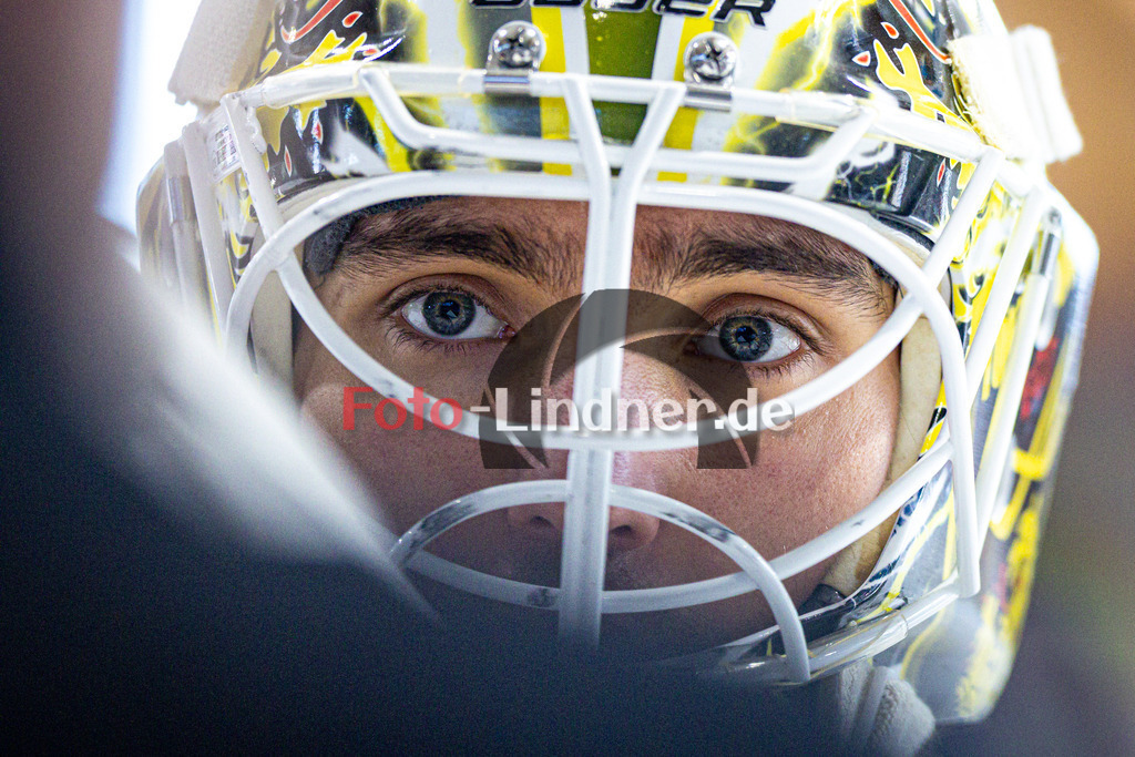 MINERS Meet&amp;Greet Showtraining | MINERS Meet & Greet 2025, MINERS Meet&amp;Greet Showtraining, 20250906,, 2025-09-06 in Peißenberg  (Eishalle Peißenberg), Joshua BARON, Copyright: WolfgangxLindner www.foto-lindner.de