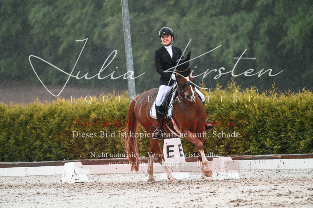 DSC_4634 | Pferde- und Turnierfotografie in Westsachsen. Pferdeportraits, Auftragszeichnungen und intuitive Kunst.