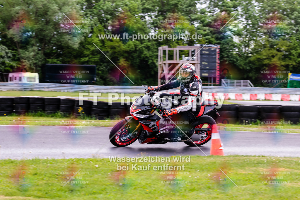 MotoTeamVBK-20105 | Hier findet Ihr Bilder von Touristenfahrten auf der Nürburgring Nordschleife oder von anderen Veranstaltungen die ich besucht habe. Viel Spass beim Durch Schauen 