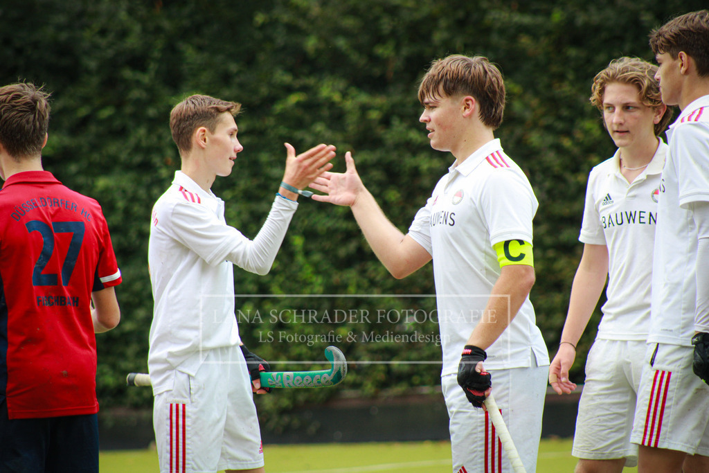 MU16 2. HF Westdeutsche Meisterschaft  Rot-Weiß Köln - Düsseldorfer HC 07.10.23 Gladbach-53 | lanaschraderfotografie - Realizado com Pictrs.com