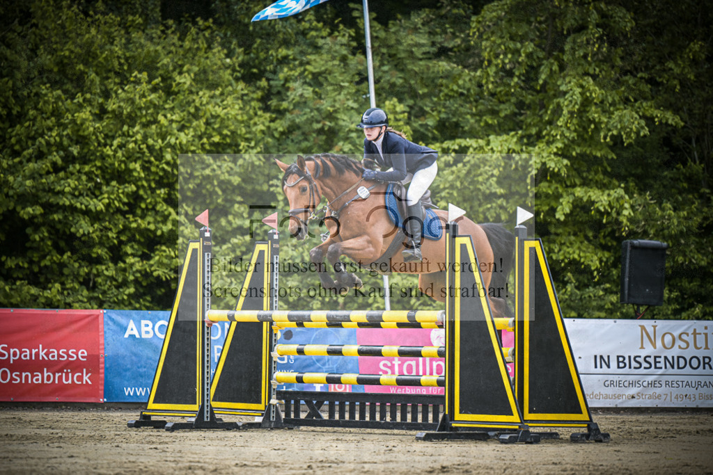 DOS_5043 | Entdecke hochwertige Reitturnierfotos von Foto Oger. Professionell, emotional und authentisch – jetzt Lieblingsmomente im Shop bestellen.Deutschlandweite Turnierfotografie. - Realisiert mit Pictrs.com