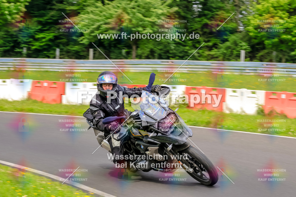 VBK-7275 | Hier findet Ihr Bilder von Touristenfahrten auf der Nürburgring Nordschleife oder von anderen Veranstaltungen die ich besucht habe. Viel Spass beim Durch Schauen 