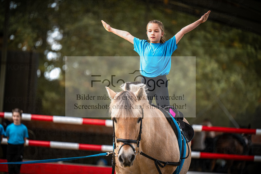 DOS_0080 | Entdecke hochwertige Reitturnierfotos von Foto Oger. Professionell, emotional und authentisch – jetzt Lieblingsmomente im Shop bestellen.Deutschlandweite Turnierfotografie. - Realisiert mit Pictrs.com