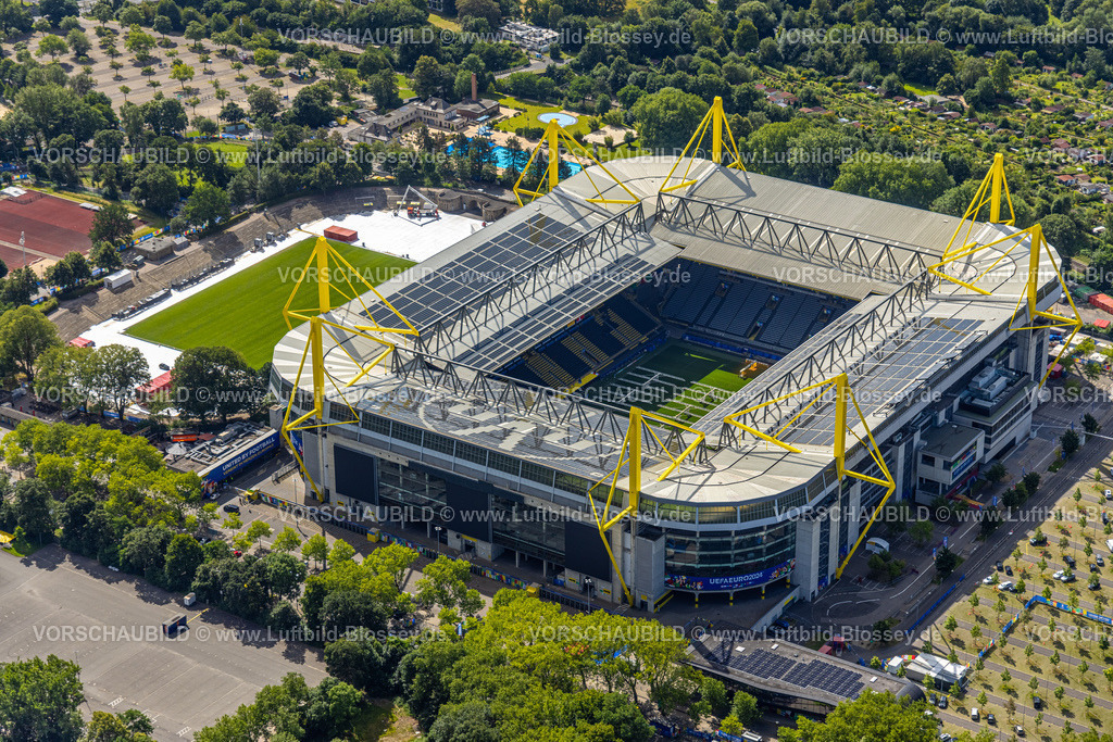 Dortmund240700109 | Luftbild, Signal Iduna Park, auch Westfalenstadion, Bundesligastadion des BVB 09 Borussia Dortmund, ein Spielort der UEFA Euro 2024, Westfalenhalle, Dortmund, Ruhrgebiet, Nordrhein-Westfalen, Deutschland