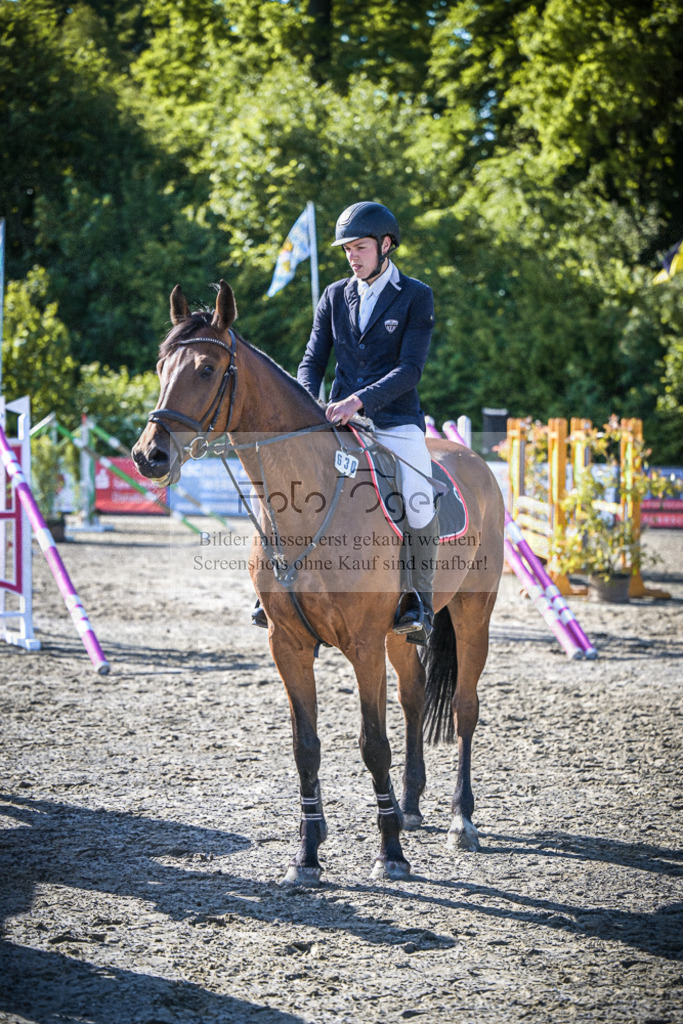 DOS_7294 | Entdecke hochwertige Reitturnierfotos von Foto Oger. Professionell, emotional und authentisch – jetzt Lieblingsmomente im Shop bestellen.Deutschlandweite Turnierfotografie. - Realisiert mit Pictrs.com