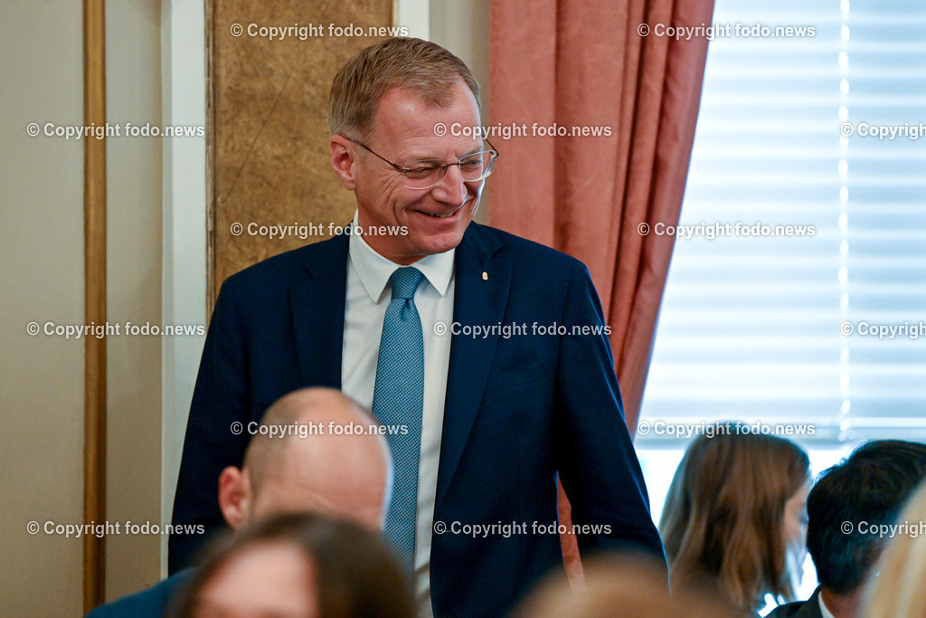 Landhaus Linz_ Promenade_ Landtagssitzung_ 13.06.2024-51 | 13.04.2024, Landhaus Linz AUT, Promenade, Landtagssitzung, im Bild LH Thomas Stelzer (VP, Landeshauptmann Ooe)