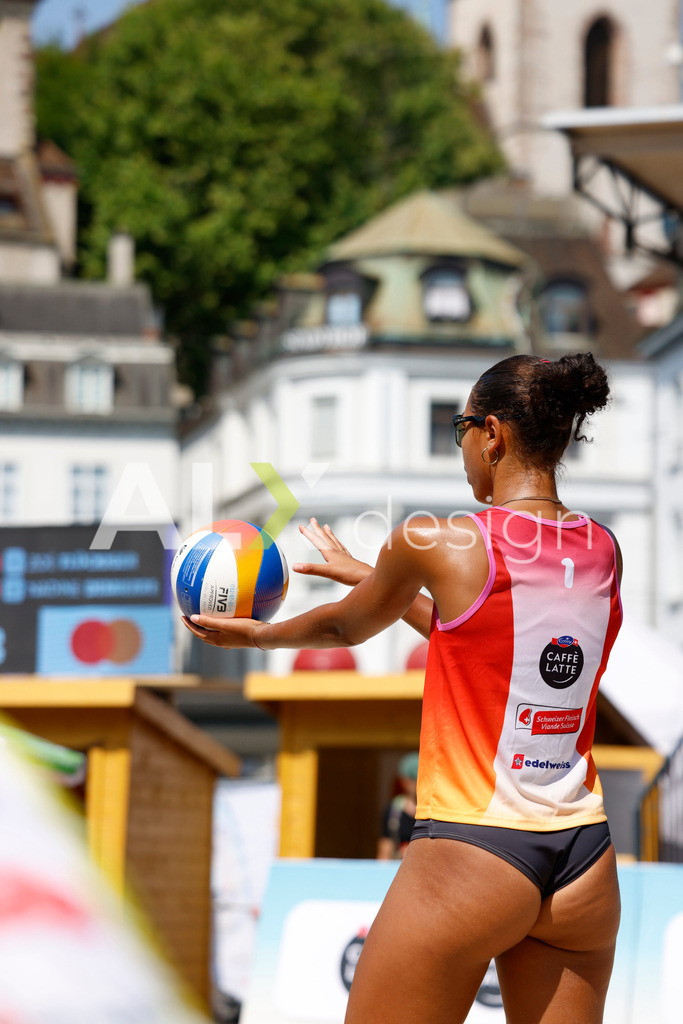 Obi BeachTour 2026 - Basel | BASEL, SWITZERLAND - JULY 19: ELENA CSONTOS (SUI) during the Obi BeachTour 2026 match between CSONTOS / DEECKE (SUI) and FLÜCKIGER / DEMIERRE (SUI) at Barfüsserplatz on July 19, 2026 in Basel, Switzerland. - Realisiert mit Pictrs.com