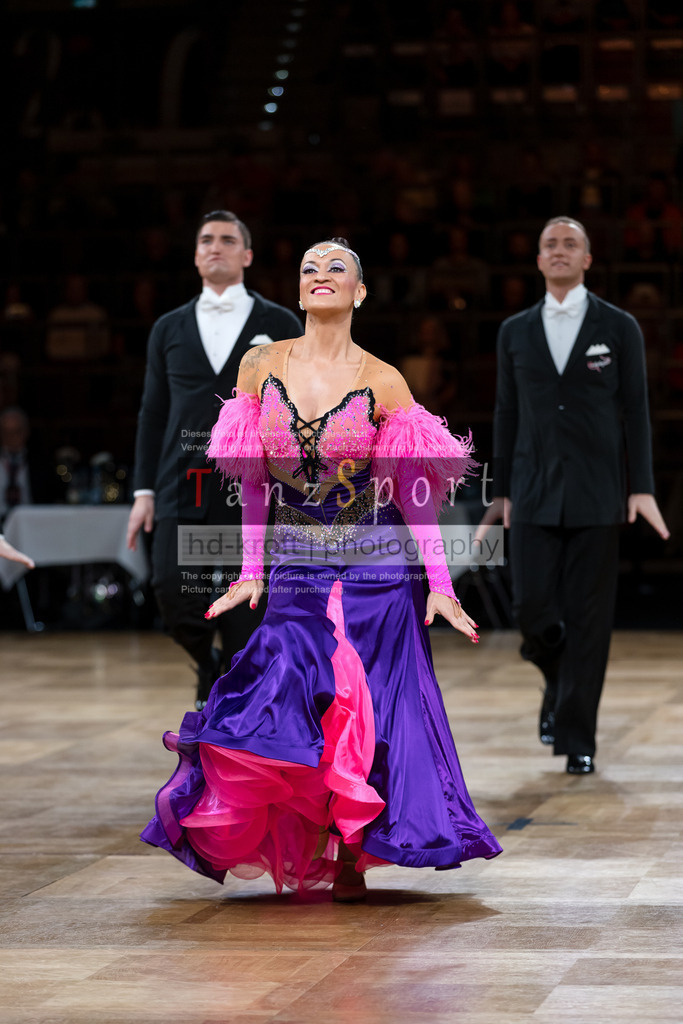 20241109_DM-Formationen_Vorrunde_2405 | Tanzsportbilder, Standardtanz, Lateintanz, WDSF, DTV, LTVB, dancecomp, goc, hessen tanzt, blaues band der spree, walzer, tango, wiener walzer, slowfox, quickstepp, samba, rumba, cha-cha-cha, paso doble. jive, hd-kroft photography, turniertanzsport