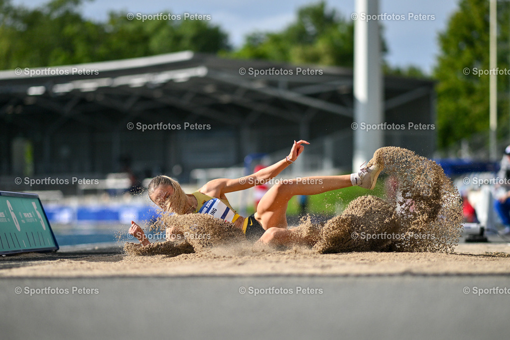 KP1_7534_1 | 21.07.2025, xkaix, Leichtathletik, FISU World University Games 2025 v.l. Finja Köchling (Deutschland) bei der Qualifikation im Weitsprung - Realisiert mit Pictrs.com