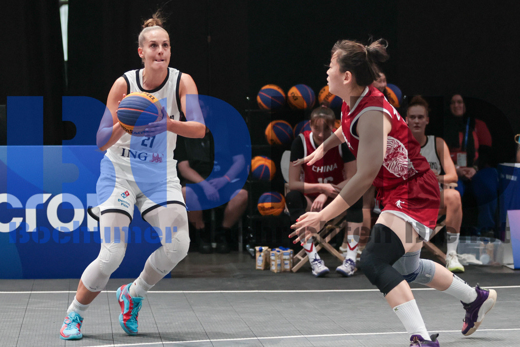 SES_RRG3x320250720-217 | bond - Realisiert mit Pictrs.com