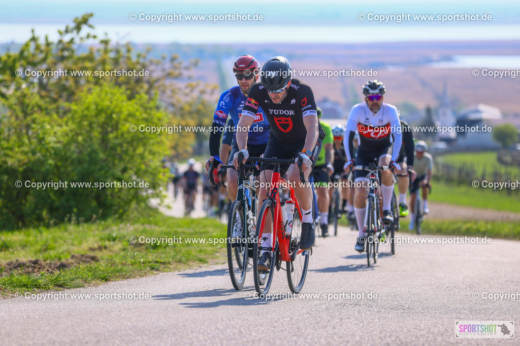 TRA_0831 | Neusiedlersee Radmarathon 2026@sportshot_your_pictrs #yourpictures#roadtowm2029 #nrm #neusiedlerseeradmarathon #neusiedlersee #neusiedlerseetourismus #burgenland #mörbisch #nrm26 #burgenlandtourismus #voglundco #poweredbyburgenlandtourismus #radsport #rad #marathon #ucigranfondo #visitburgenland #ucigranfondoworldseries