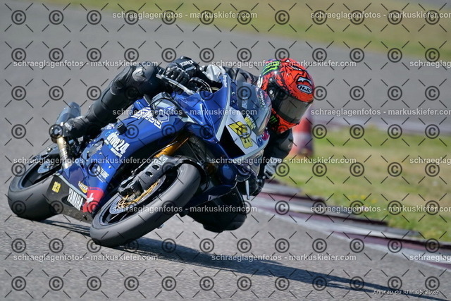 26BT02-0522 | markuskiefer.com - Realisiert mit Pictrs.com