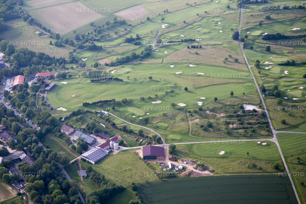 Luftbild: Gelände des Golfplatz Golfclub Bruchsal e.V in Bruchsal im Bundesland Baden-Württemberg in Deutschland. Foto: IMG_089327.jpg vom 10.06.2016 durch Werner Riehm/FLY-FOTO.de