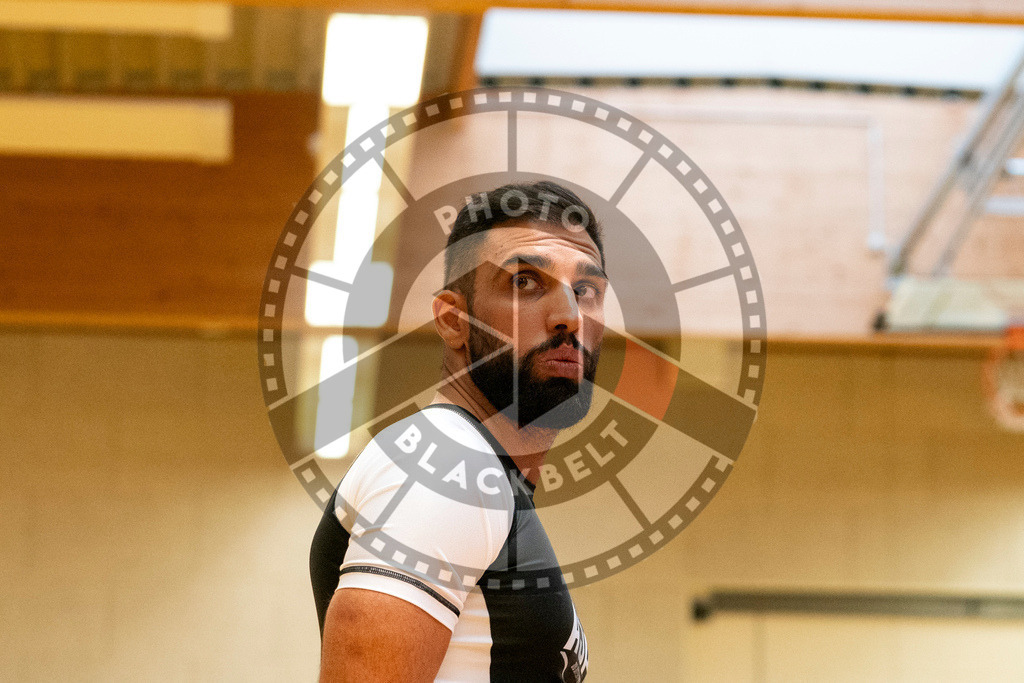 20231118PBB13306 | Fighters compete during the AJP Tour 600 Frankfurt Championship in Frankfurt/Main, Germany, on November 18, 2023.