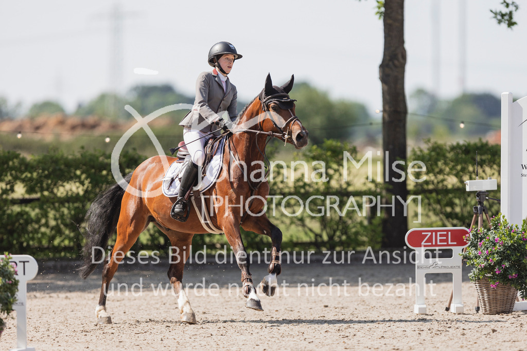 250621_Lemwerder_QualiBuChaPonys5-6-605 | Deine schönsten Turniermomente als professionelle Fotos! Entdecke hochwertige Pferdesport-Fotografie im Online-Shop. Jetzt Fotos finden & bestellen!