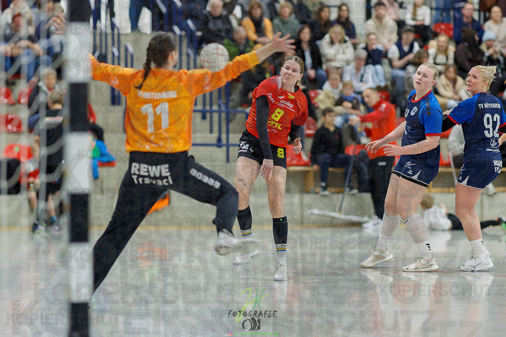 Frauen Regionalliga (HHV); HSG Wettenberg - TV Hüttenberg | Frauen Regionalliga (HHV); HSG Wettenberg - TV Hüttenberg am 06.12.2025 in Launsbach (Wettenberg) (Halle GS Launsbach (Wettenberg))Photo © 2025 - Jörg Heinrich - Realisiert mit Pictrs.com