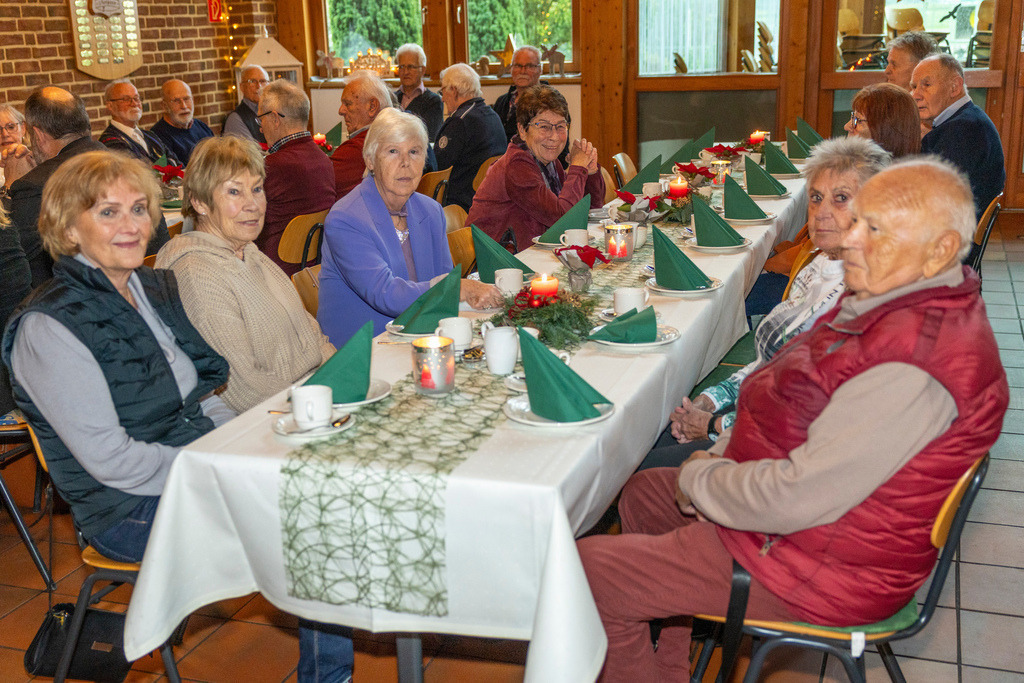 top-top.de 241127-002 | Foto, Video, Fotografie, Videografie, Fotobox, DJ, Discjockey, Musik, Musikbox, Veranstaltung, Photobooth, Amazon, Ebay, Buchtipp, Bestseller, Autor, Verlag, Buch, Wesel, Hamminkeln, NRW, Dinslaken, Rees, Drohne, Hochzeit, Party, Fotobox, Wesel, Fotograf