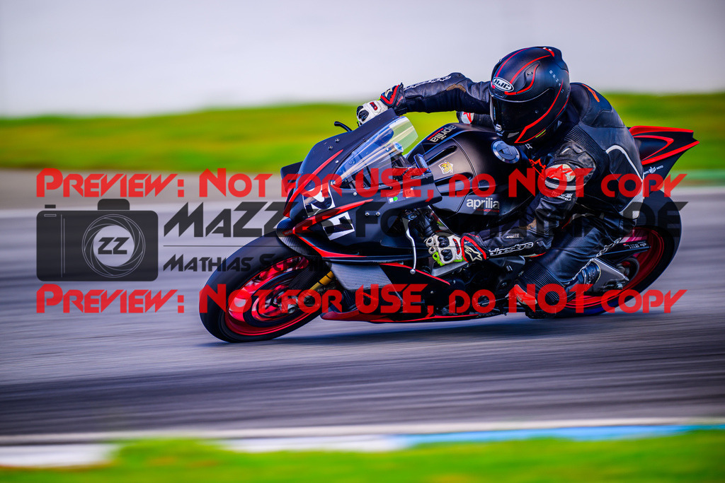 MaZZes_FotoMatrix_240520_6021986_0966 | WEISS