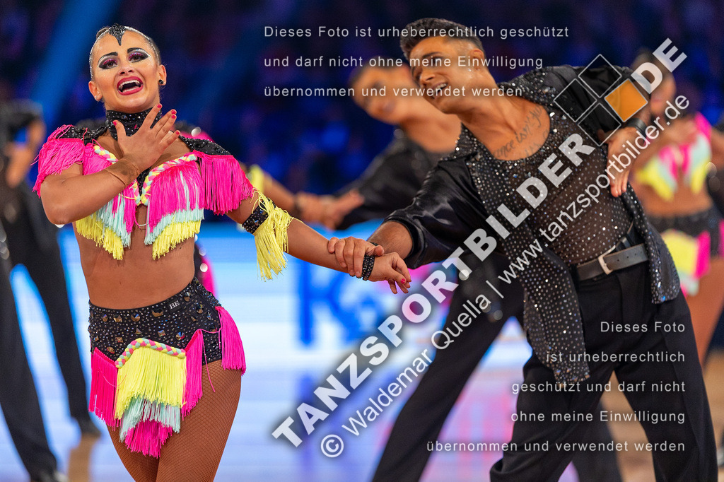 20231111-01272 | Hier finden Sie Tanz Bilder vom Latein und Standard Formationen tanzen. Sportbilder vom Tanzsport. Schöne Fotos und von Weltmeisterschaft, Europameisterschaft, Bundesliga, Regionalliga, Oberliga und Landesliga sowie von GOC Stuttgart, DanceComp, WM Bremen