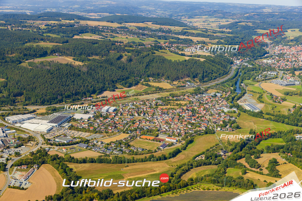 Neuses Kronach Bild- Das Luftbild wurde 2025 vom UL-Flugzeug heraus erstellt ( keine Drohne ) - Hochauflösende Luftaufnahme -Nicht vergleichbar mit Google Maps oder Satelittenbilder- Die Geschenkidee !Mit Lizenz und Bildrechte bestellbar