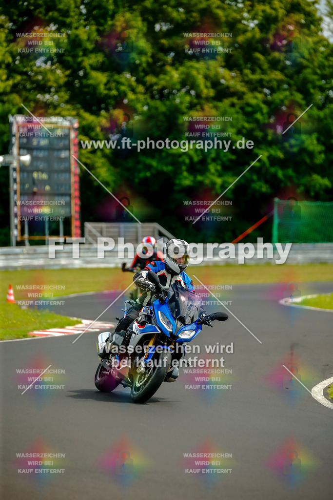 VBK-4950 | Hier findet Ihr Bilder von Touristenfahrten auf der Nürburgring Nordschleife oder von anderen Veranstaltungen die ich besucht habe. Viel Spass beim Durch Schauen 