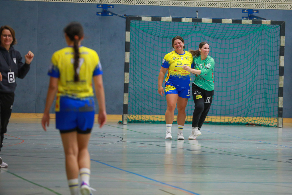 SVN_SvSchermbeck_051024_205 | Bildergalerie von Sport-Ereignissen aber auch von weiteren spannenden Dingen - nicht nur vom Niederrhein. In Anlehnung an den bekannten Spruch von Hanns Dieter Hüsch heißt das Motto: "Niederrhein ist überall".  - Realisiert mit Pictrs.com