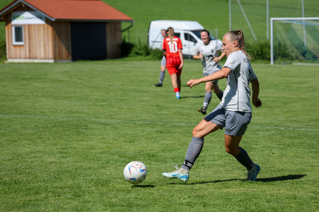 Fußball I FRAUEN I Saison 2025-2026 I Freundschaftsspiel I FC Loppenhausen - 1FC Heidenheim 1846 II I_250831_0614 | Fotopresso – Sportfotografie in Heidenheim & Umgebung. Professionelle Sportfotografie für unvergessliche Momente. Dynamische Action-Shots, emotionale Szenen & hochwertige Bilder. - Realisiert mit Pictrs.com