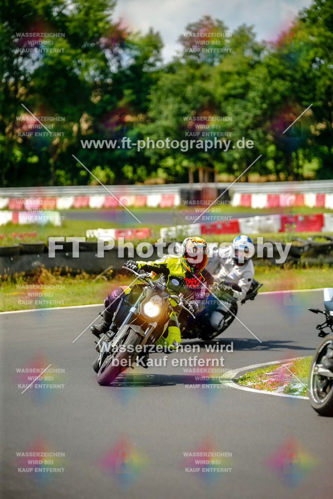 VBK-4892 | Hier findet Ihr Bilder von Touristenfahrten auf der Nürburgring Nordschleife oder von anderen Veranstaltungen die ich besucht habe. Viel Spass beim Durch Schauen 