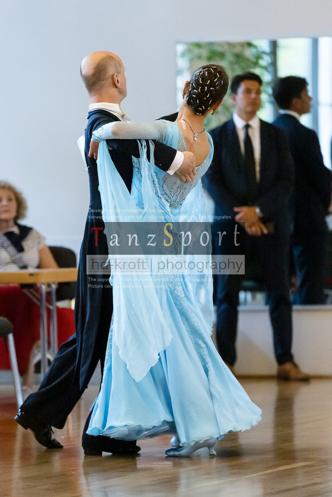 20240525_RL-Masters3-Std_6991 | Tanzsportbilder, Standardtanz, Lateintanz, WDSF, DTV, LTVB, dancecomp, goc, hessen tanzt, blaues band der spree, walzer, tango, wiener walzer, slowfox, quickstepp, samba, rumba, cha-cha-cha, paso doble. jive, hd-kroft photography, turniertanzsport