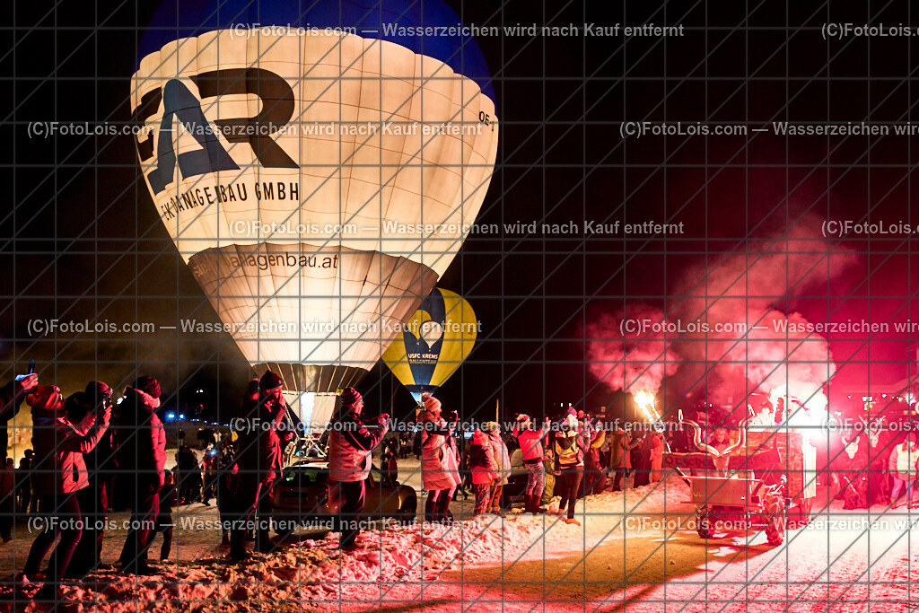 ALP5012_Nacht der Ballone_Gaminger Oetscherteufeln | NACHT DER BALLONE in Lackenhof am Ötscher, Sa 28. Dezember 2024.Mit einer Schauübung der Bergrettung Lackenhof, dem Ballonclub Ötscherland und den Gaminger Ötscherteufeln unter Zusammenarbeit mit der FF Lackenhof, dem Musikverein, dem Pensionistenverband, dem CampingClub, der Schirmbar und Konditorei Czihak, der Fuchswaldhütte und der Pizzeria Venezia, die für die Verköstigung sorgten, sowie der Ötscherliftgesellschaft, der Gemeinde Gaming und dem Ötscher-Tourismusverband.