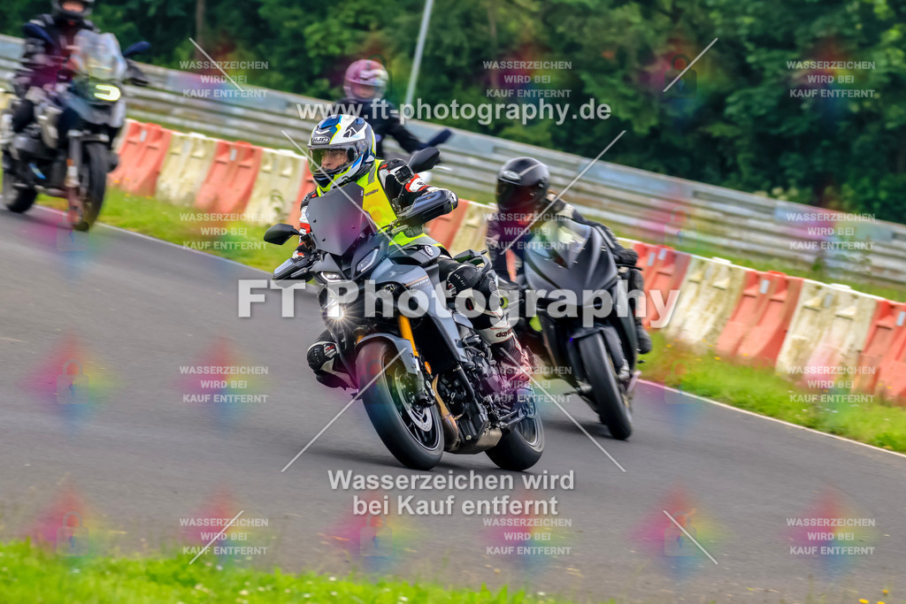 VBK-6810 | Hier findet Ihr Bilder von Touristenfahrten auf der Nürburgring Nordschleife oder von anderen Veranstaltungen die ich besucht habe. Viel Spass beim Durch Schauen 