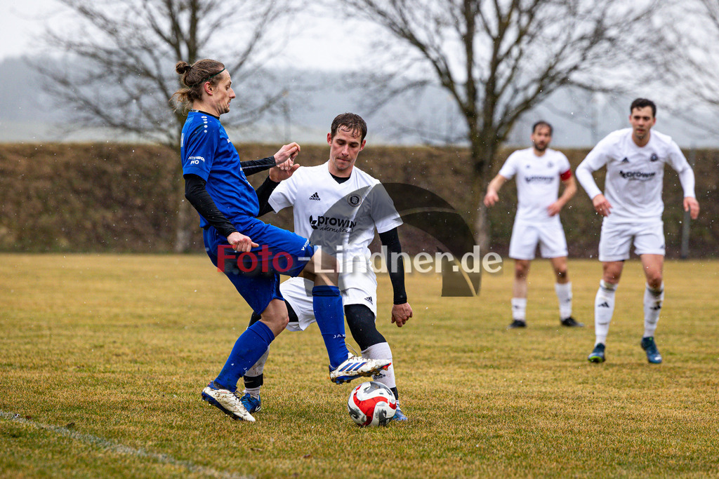 TSV Burggen/Bernbeuren gegen TSV Finning | Fußball Kreisklasse Herren Oberbayern Zugspitze Gruppe 4 2025/26, TSV Burggen/Bernbeuren gegen TSV Finning, 20250316,Zweikampf,2025-03-16 in Burggen (WMH-Arena Burggen), Simon HOFMANN (TSV Burggen/Bernheuren #11), Julian EICHENSEER (TSV Finning #3)Copyright: WolfgangxLindner www.foto-lindner.de