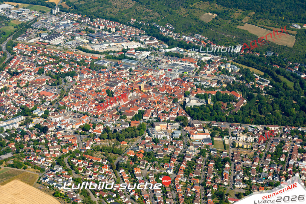 Das Luftbild zeigt :  Bad Mergentheim - Die Luftaufnahme wurde 2023 vom UL-Flugzeug aus erstellt ( keine Drohne ) - Hochauflösende Luftaufnahme - Für grossformatige Ausdrucke geeignet. Die Geschenkidee !Mit Lizenz und Bildrechte bestellbar