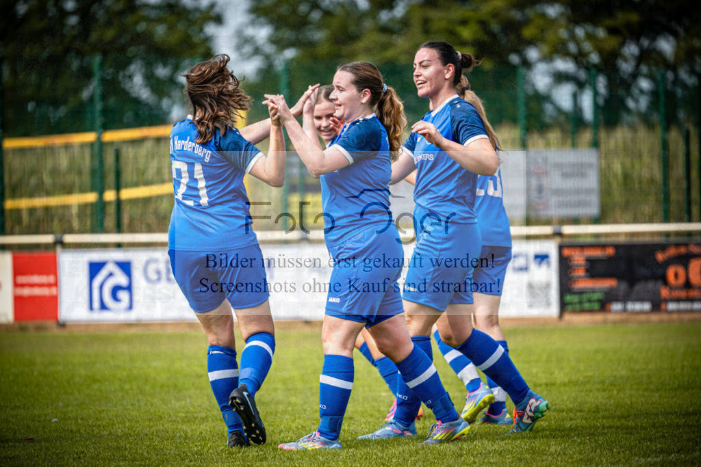 SG Bohmte/Ostercappeln/Schwagstorf - SV Harderberg - Frauen Bezirkpokal | Frauen Bezirkpokal · 1. Damen - 1. Damen · Sportplatz - Realisiert mit Pictrs.com