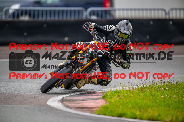 MaZZes_FotoMatrix_240621_6007705_0353 | ROT