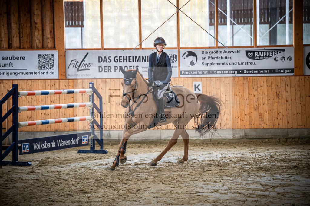 DOS_0779 | Entdecke hochwertige Reitturnierfotos von Foto Oger. Professionell, emotional und authentisch – jetzt Lieblingsmomente im Shop bestellen.Deutschlandweite Turnierfotografie. - Realisiert mit Pictrs.com