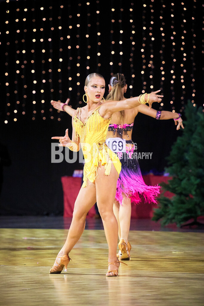 Winter Dance Festival | Mülheim a.d. Ruhr - 13.12.2025: Winter Dance Festival in Mülheim a.d. Ruhr (Westenergiehalle), Germany. Photo by: BobNL design &amp; photography - Realisiert mit Pictrs.com