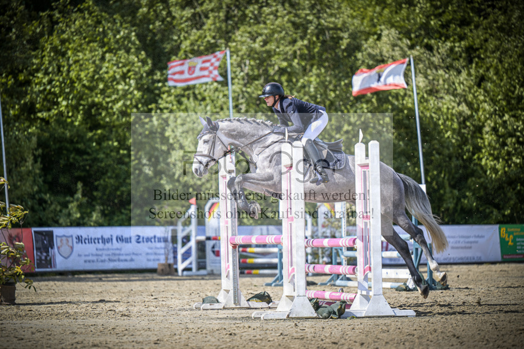 DOS_9315 | Entdecke hochwertige Reitturnierfotos von Foto Oger. Professionell, emotional und authentisch – jetzt Lieblingsmomente im Shop bestellen.Deutschlandweite Turnierfotografie. - Realisiert mit Pictrs.com