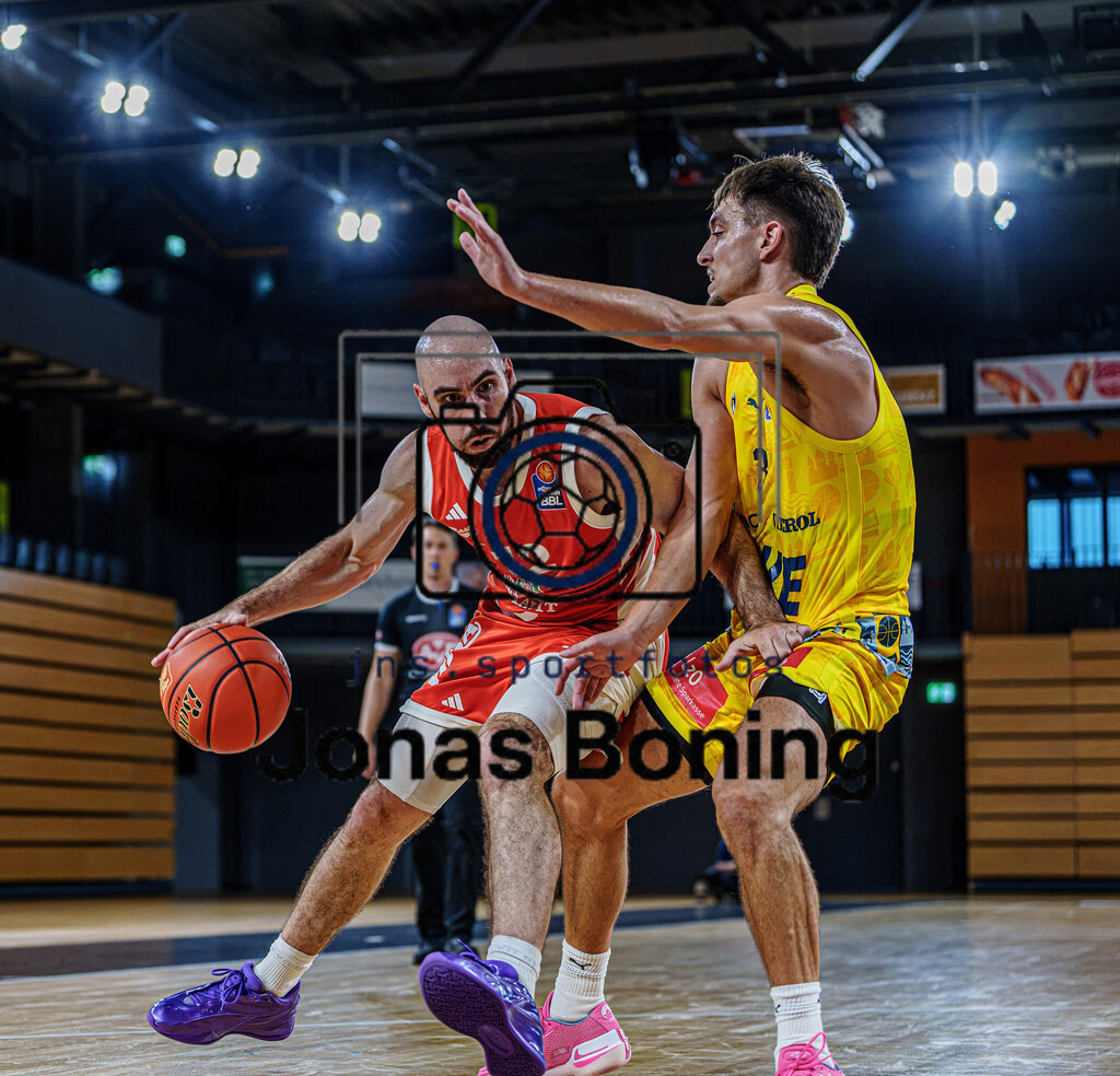 Basketball I Herren I Saison 2026-2027 I Testspiel I RASTA Vechta - EWE Baskets Oldenburg I 48413 | jns.sportfotos - Realisiert mit Pictrs.com