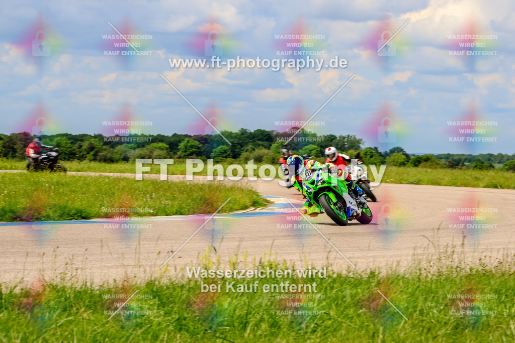 MotoTeam-0716 | Hier findet Ihr Bilder von Touristenfahrten auf der Nürburgring Nordschleife oder von anderen Veranstaltungen die ich besucht habe. Viel Spass beim Durch Schauen 