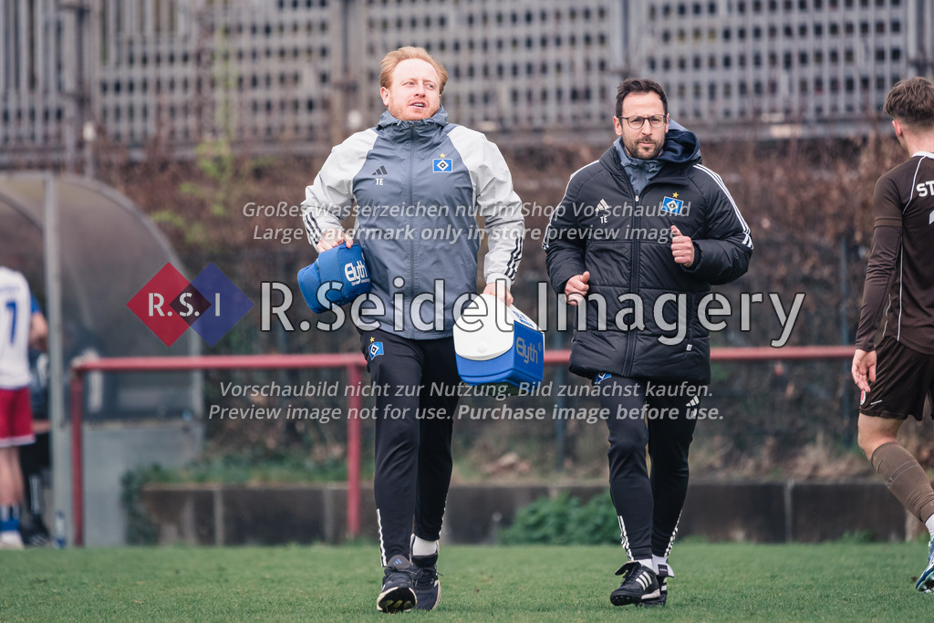 RS-1-035644 | Thorben Emke (HSV II, Physiotherapeut), Prof. Dr. med. Dimitris Dalos (HSV II, Mannschaftsarzt)