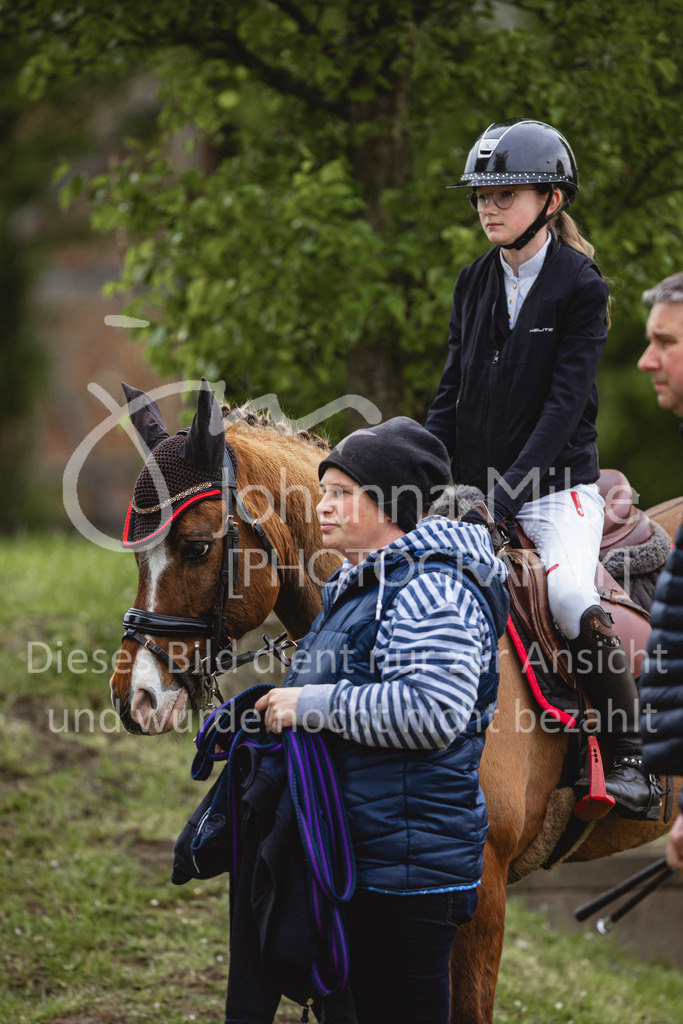240426_Olfen-Vinnum_PonyTrophy-280 | Deine schönsten Turniermomente als professionelle Fotos! Entdecke hochwertige Pferdesport-Fotografie im Online-Shop. Jetzt Fotos finden & bestellen!
