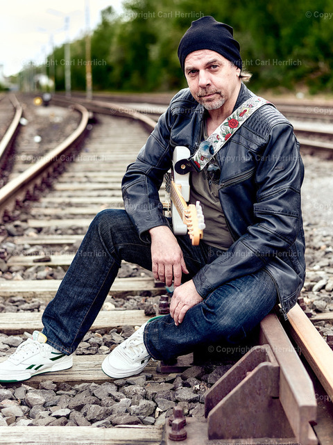 DSC_7382 | High End Portraits. Einzelportrait Paarportrait Gruppenportrait Künstlerportrait Bandportzait Bühnenfotografie Fashion Lifestyle Urbanlife  - Realisiert mit Pictrs.com