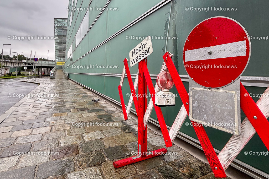 Linz_ Urfahr_ Hochwasserschutz_ 13.09.2024-1 | 13.09.2024, Linz, AUT, Urfahr, Hochwasser, im Bild Vorbereitung Hochwasserschutz Donaulaende Linz Urfahr