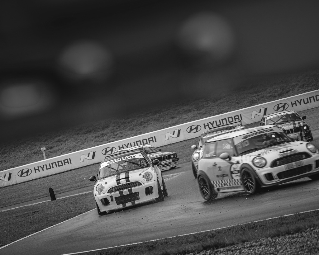 DSC05633_swx | Exklusive Motorsport-Fotografie aus Leipzig von TXO Media – für Rennfahrer, Teams & Sponsoren. Sausemuth liefert starke Bilder, die Emotion zeigen. Jetzt buchen & glänzen! - Realisiert mit Pictrs.com