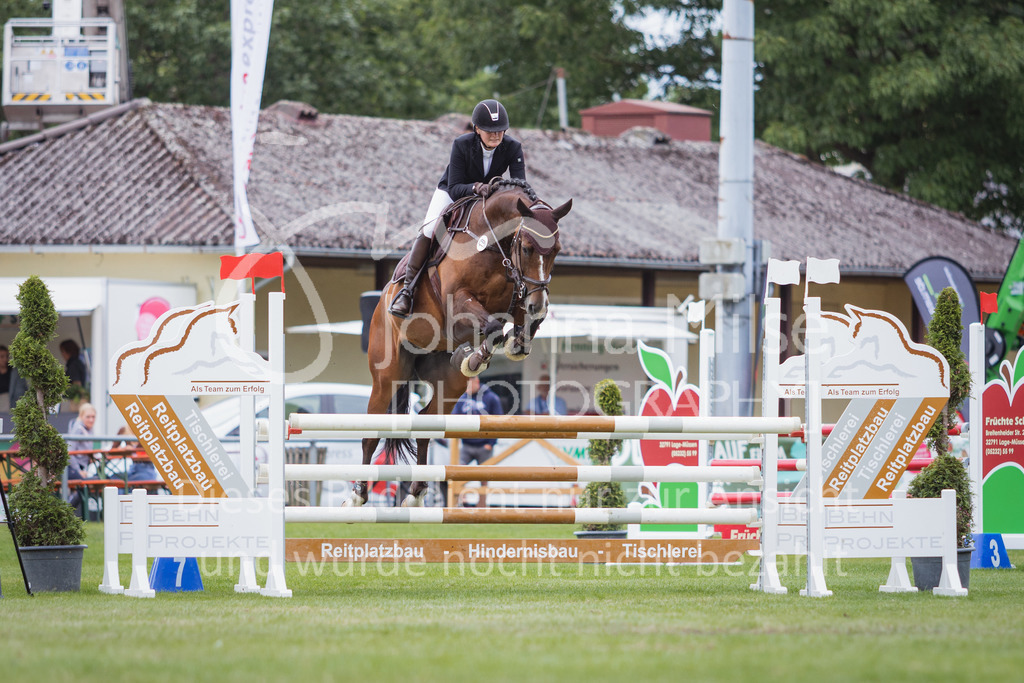 220715_LC_SprPfL2-321 | Deine schönsten Turniermomente als professionelle Fotos! Entdecke hochwertige Pferdesport-Fotografie im Online-Shop. Jetzt Fotos finden & bestellen!