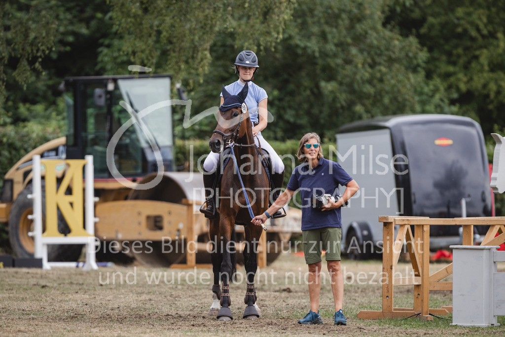 230714_LC_Stil-L-525 | Deine schönsten Turniermomente als professionelle Fotos! Entdecke hochwertige Pferdesport-Fotografie im Online-Shop. Jetzt Fotos finden & bestellen!
