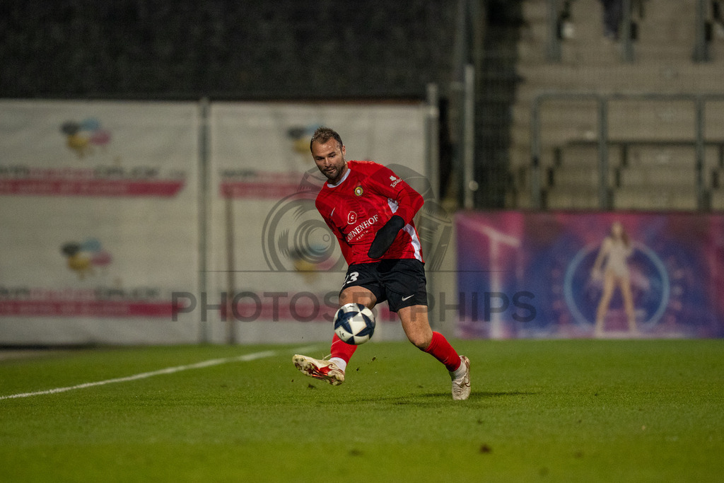 SG Sonnenhof Grossaspach vs. TSV Steinbach Haiger, Fussball, Regionalliga Suedwest, 25. Spieltag, 20.03.2026 | Fabian Eisele (SG Sonnenhof Großaspach, #23),SG Sonnenhof Grossaspach vs. TSV Steinbach Haiger, Fussball, Regionalliga Suedwest, 25. Spieltag, 20.03.2026Foto: photosbyphips/Philip Ziegler